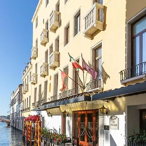 Baglioni Luna - The Leading Of The World Italy