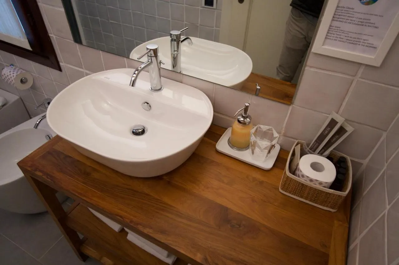 **  Casa Colleoni Bed & Breakfast Venice Italy