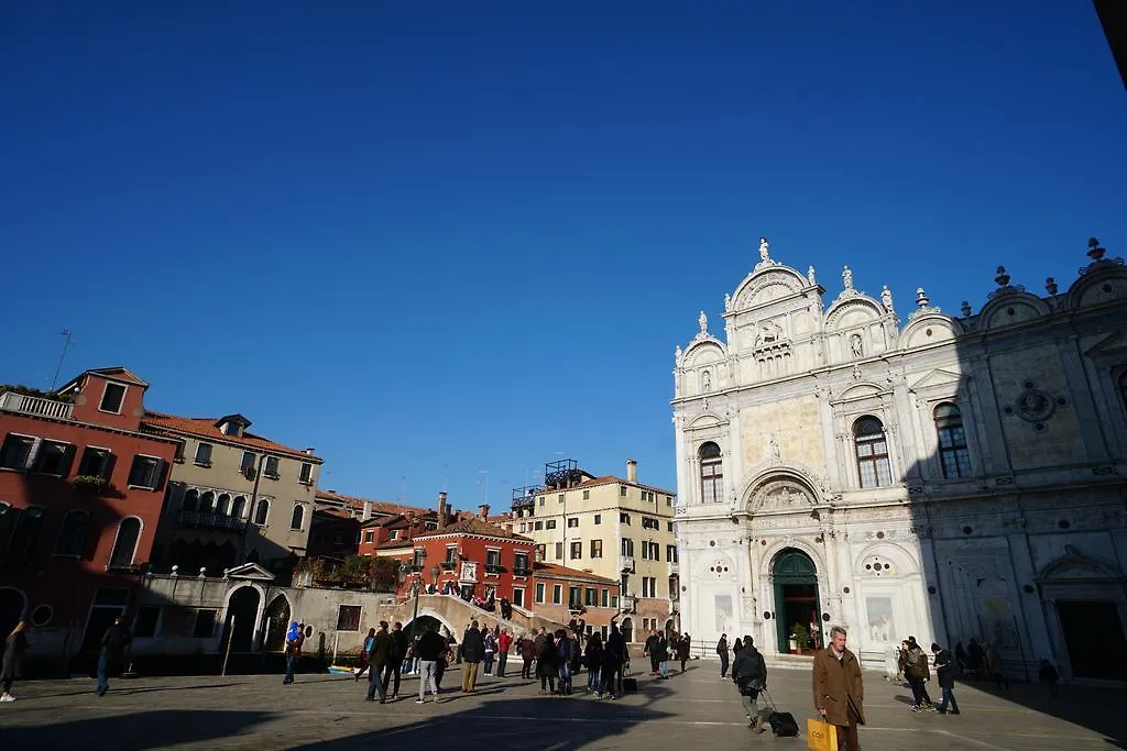 **  Casa Colleoni Bed & Breakfast Venice Italy