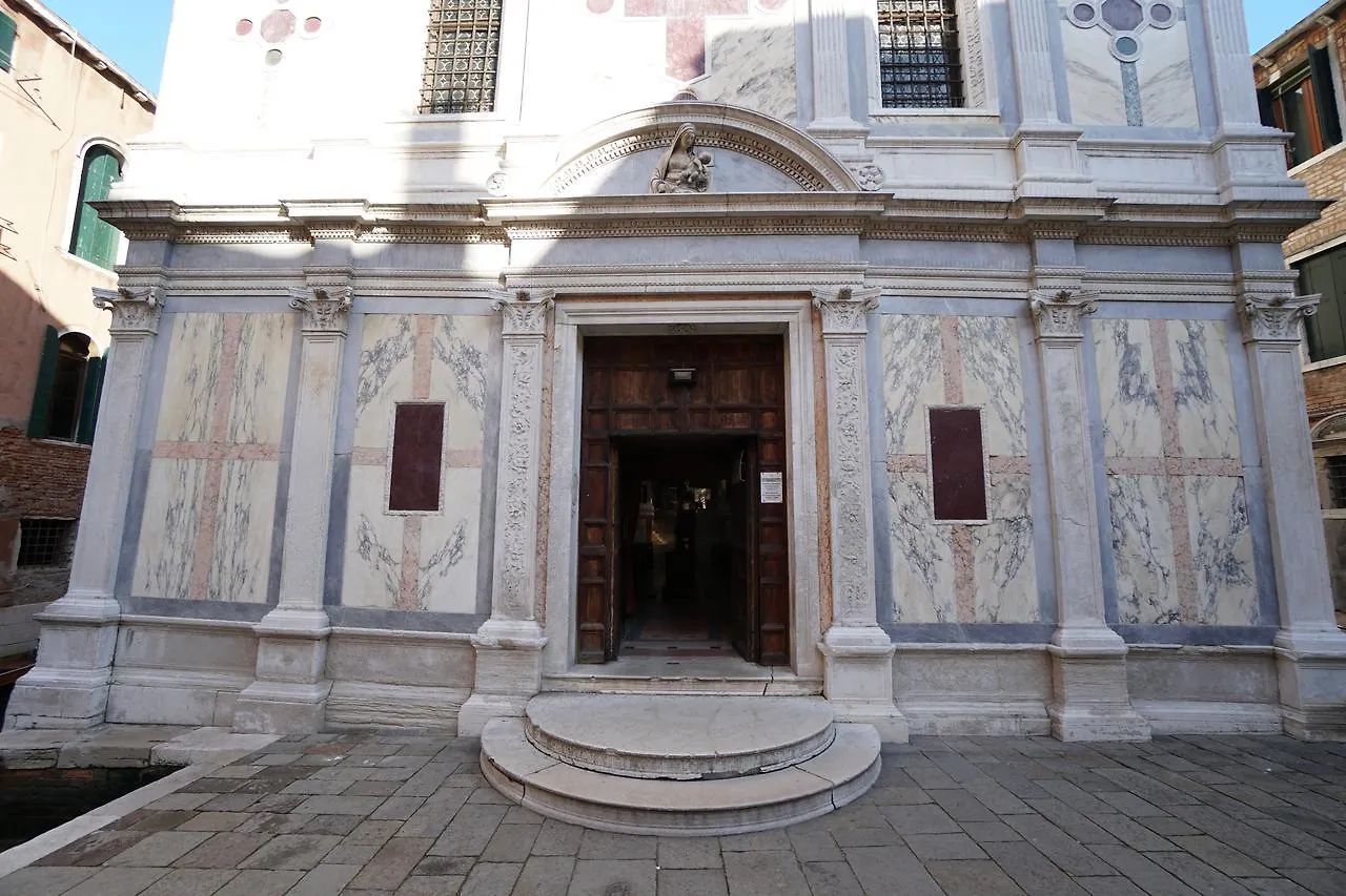 **  Casa Colleoni Bed & Breakfast Venice Italy