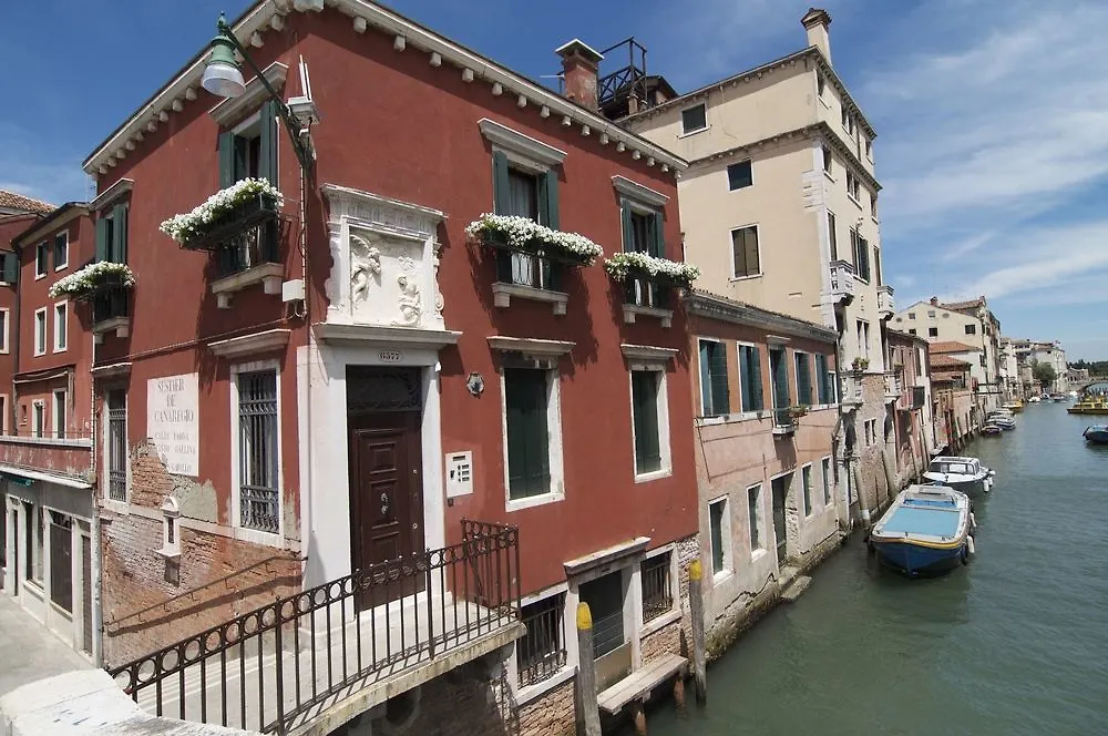 **  Casa Colleoni Bed & Breakfast Venice Italy